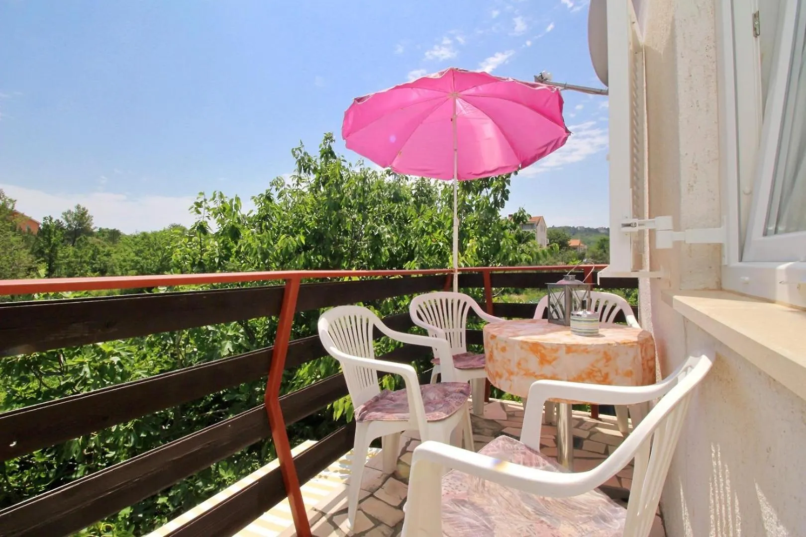 Guest house Apartments Nikolic Silo