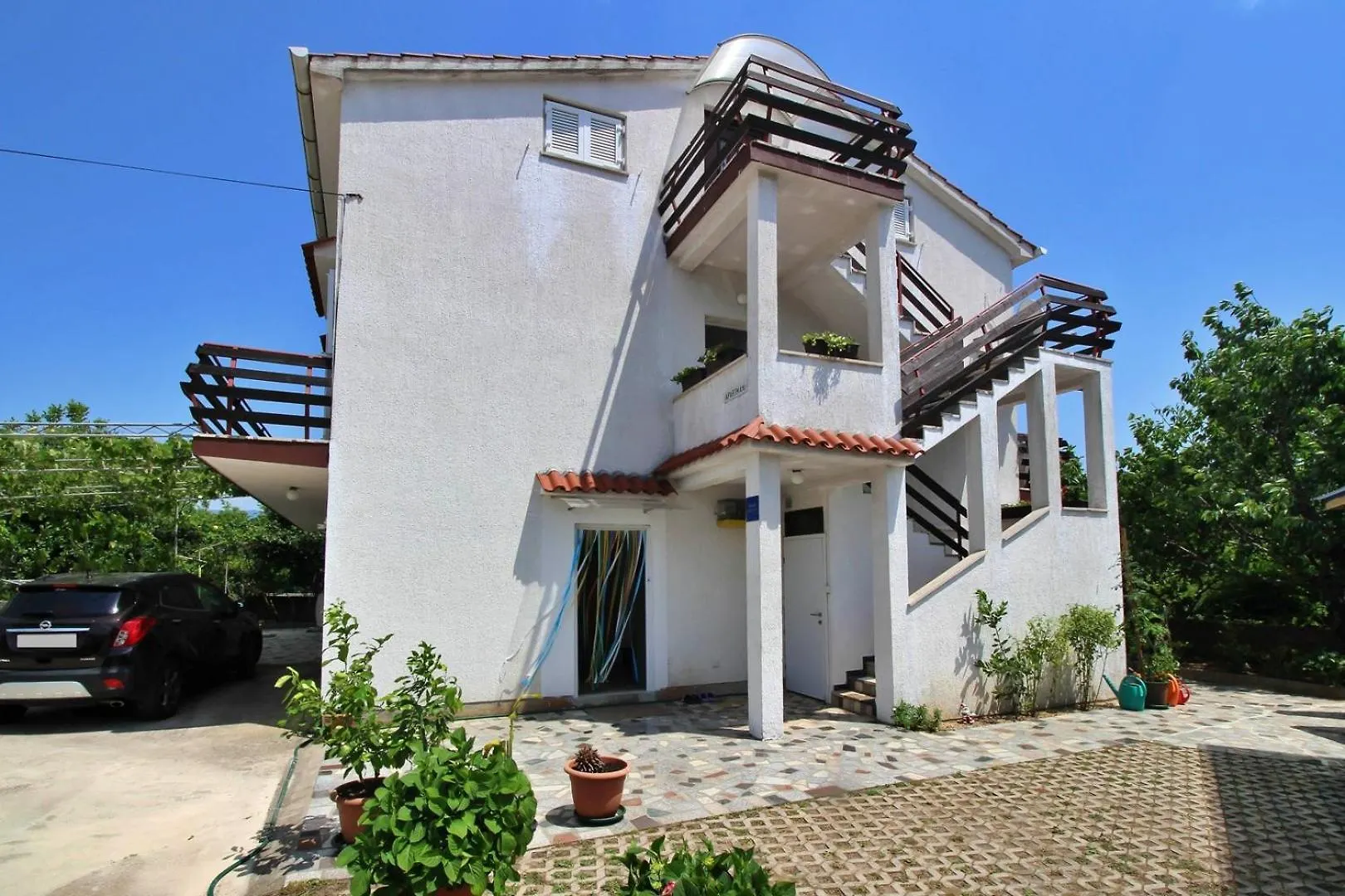 Apartments Nikolic Šilo