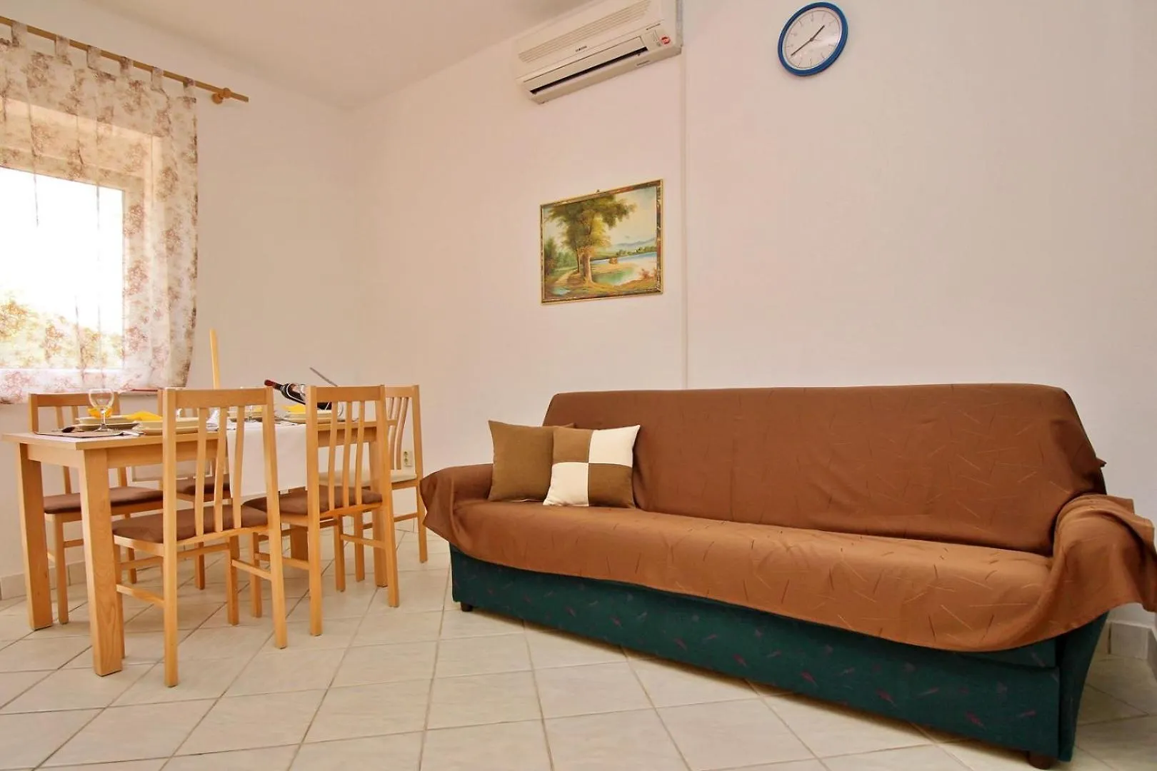 Apartments Nikolic Silo  Guest house Silo (Krk)